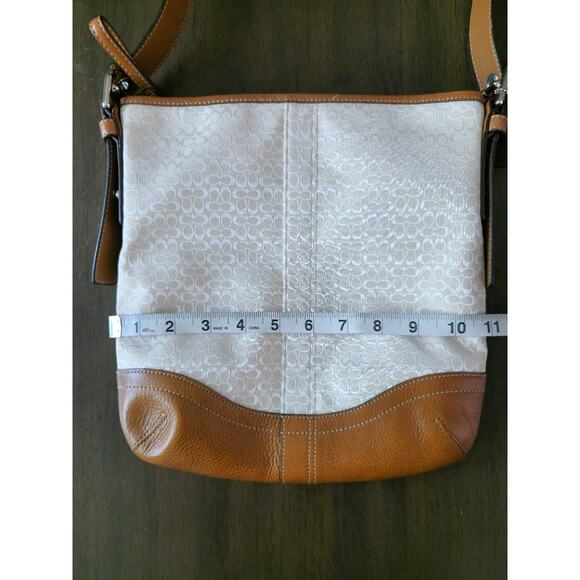 COACH Signature Soft Duffle Canvas Leather White Brown Crossbody Bag 10944 Euc - Picture 11 of 13